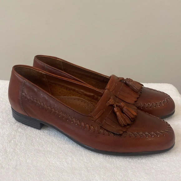 Regal‎ men’s tasseled loafers size 8.5 M. Style number 465R27. Made in Brazil - Picture 4 of 6